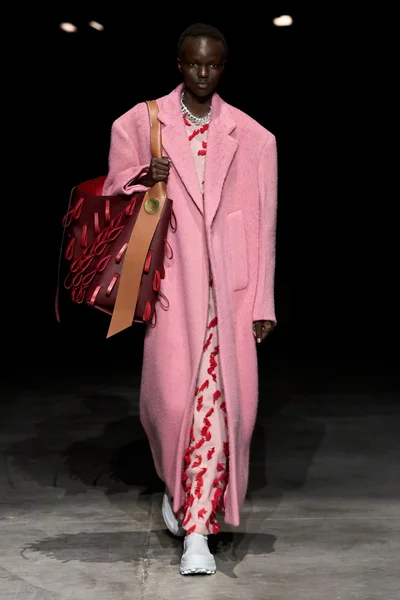 Look 26